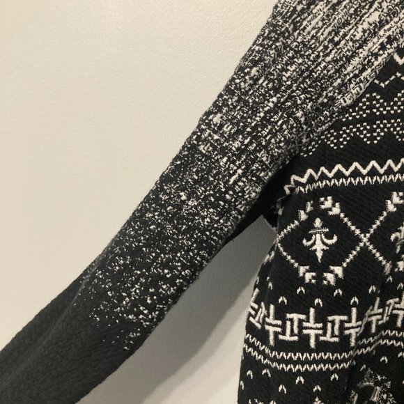 TONIA DEBELLIS Sweater Size XL Black White CHUNKY Cowl Neck Front Pocket Cozy - Picture 6 of 9